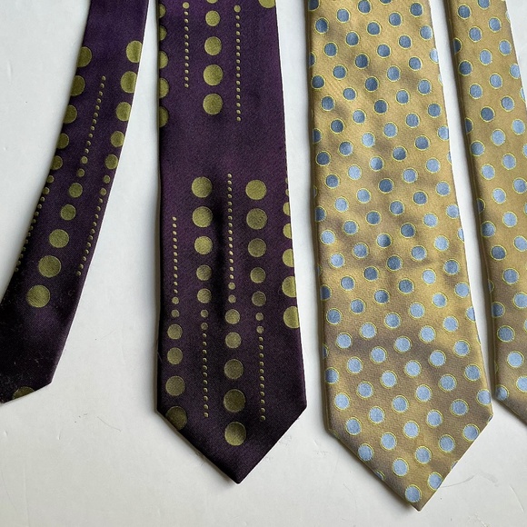2 lovely Christian Lacroix all silk ties made in Italy 🇮🇹 - Picture 5 of 6